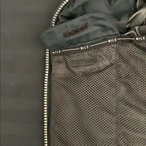 Nils insulated ski/snowboard jacket. Sz 10 - Picture 5 of 8